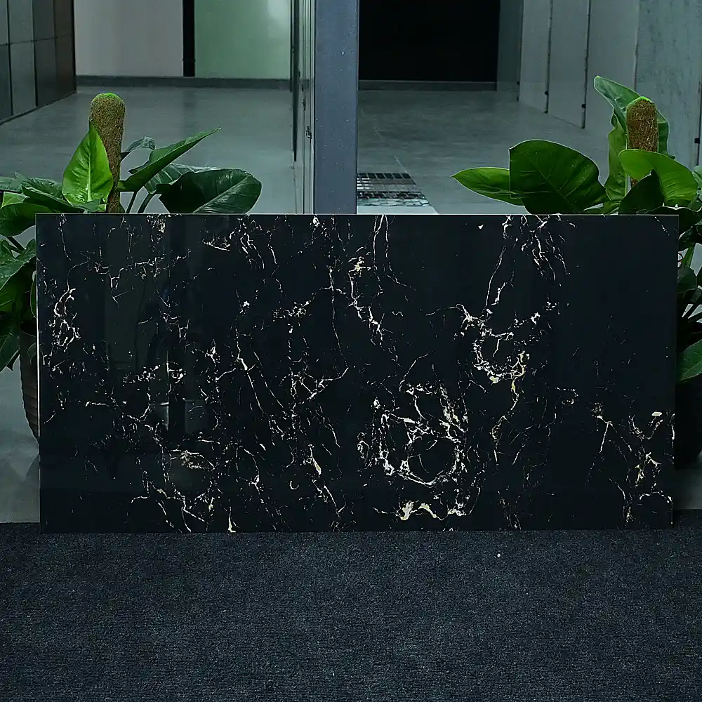 Amalfi Gold tile horizontal view with golden veining
